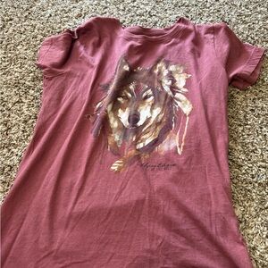 Wolf T-Shirt in Maroon